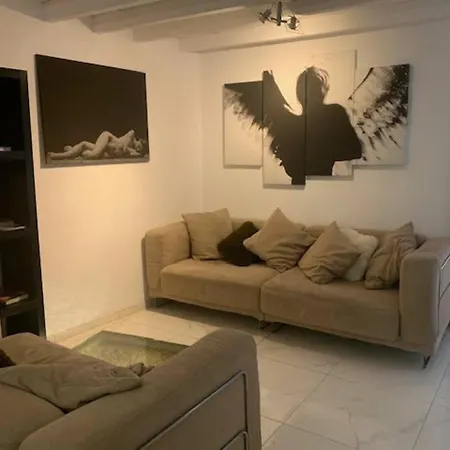 Apartmán Laokoontos 16 *