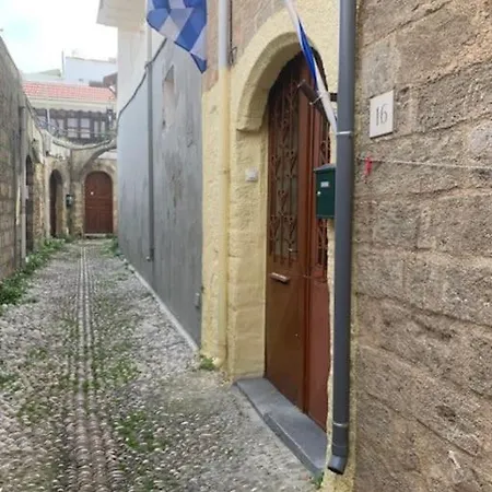 Laokoontos 16 * Rhodes City